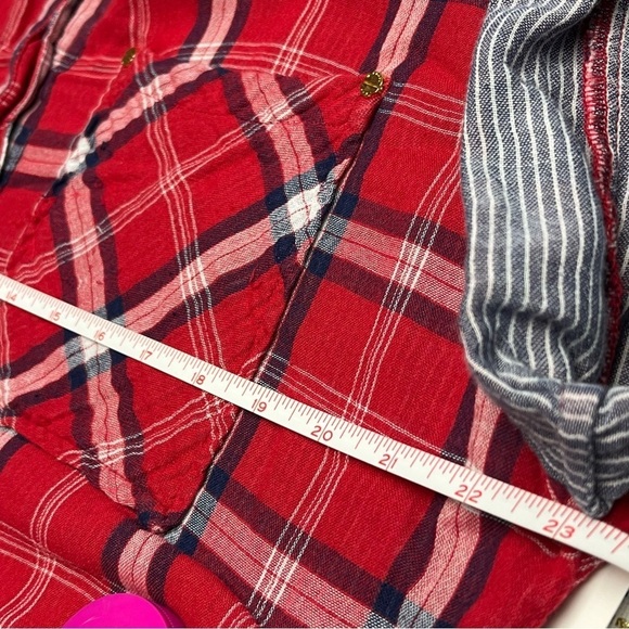 Michael Kors Top Womens, Red Plaid Short Sleeve Popover Gold Button Size L - Picture 6 of 10